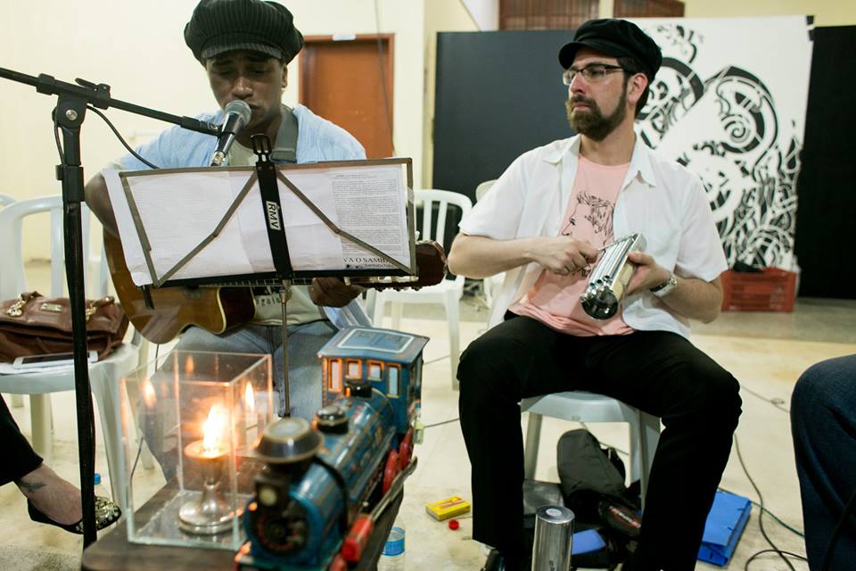 Aula de cavaquinho Fabrício Silva