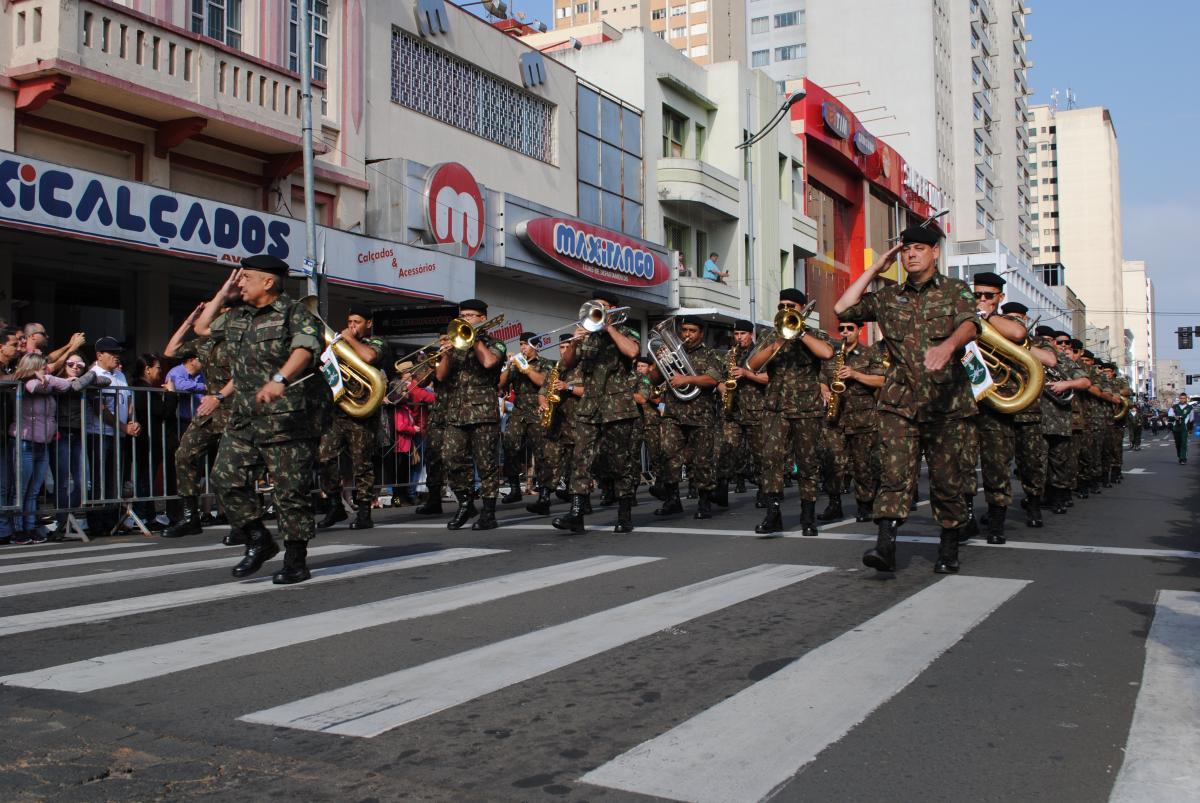 Desfile dos 196 anos de Ponta Grossa