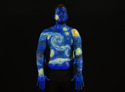 Leo Corrêa em "Noite Estrelada" (Van Gogh) - Pintura corporal de Endrik Riko